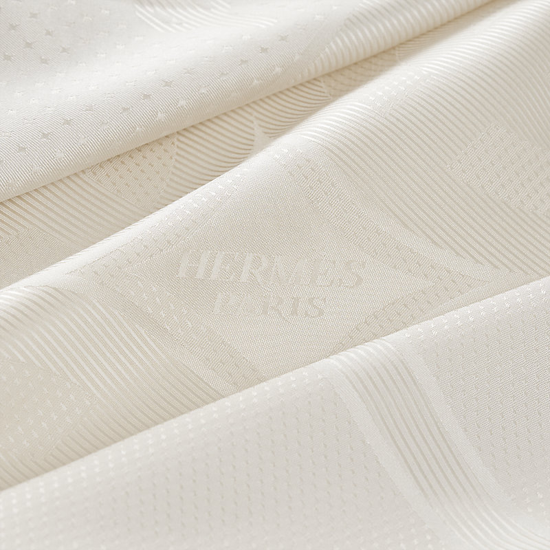 Eperon d'Or scarf 135 | Hermès Canada